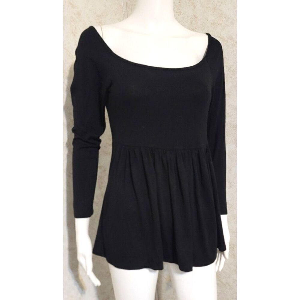 NWT - 24Seven 3/4 Sleeve Ruffle Bottom Blouse - Size M